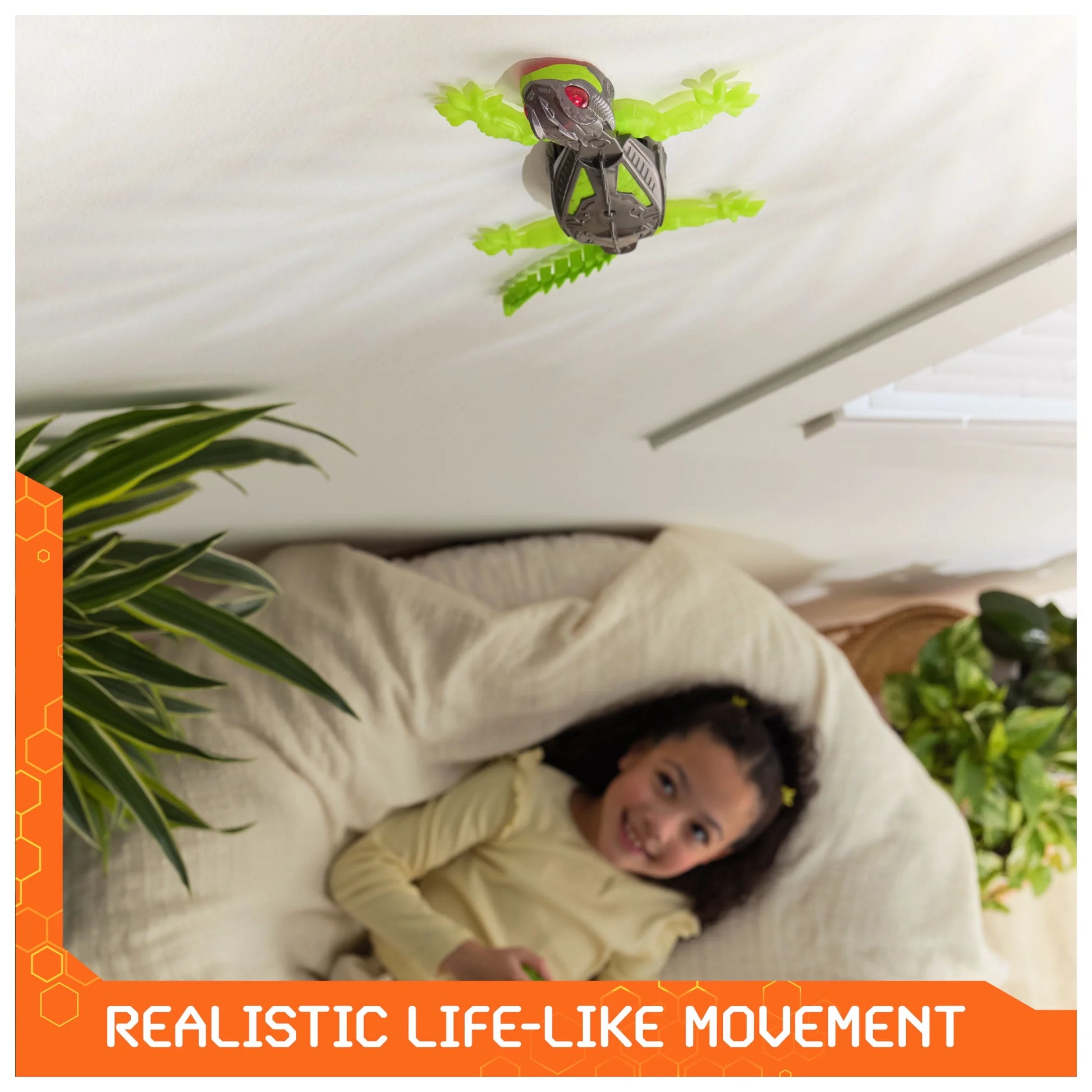 Wallcrawler Gecko, Remote Control Robot Toy for Kids, Batteries Not Included