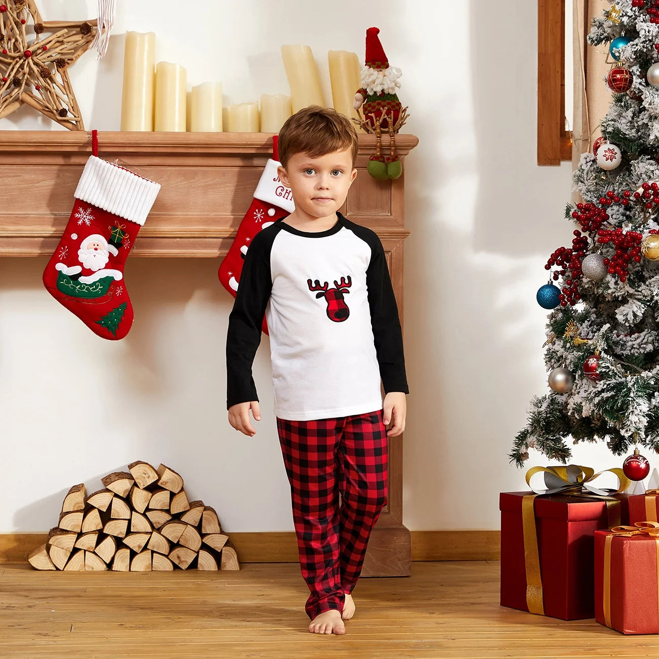 Christmas Pajamas Family Matching 2 Piece Pjs Sets for Kids Girls Boys Deer Long Sleeve Top & Plaid Pants with Socks Holiday Sleepwear, Black/White, 4-5 Years